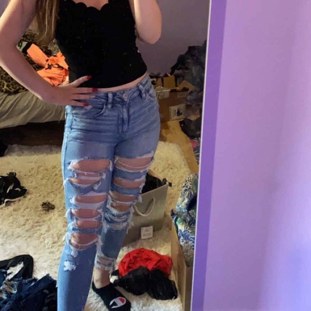 American eagle 🦅 ripped jeans
